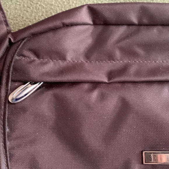 NWOT Scarleton brown vinyl bag. Approx. 14 x 9.. Multiple zipper compartments - Picture 3 of 7